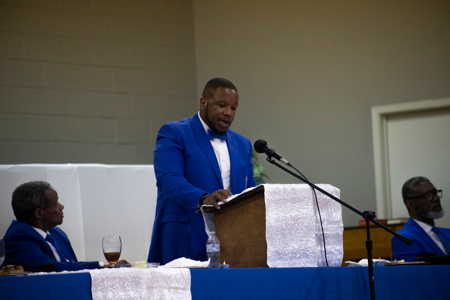 Dr. Vernon Rayford speaking at the Sigma Business Banquet.